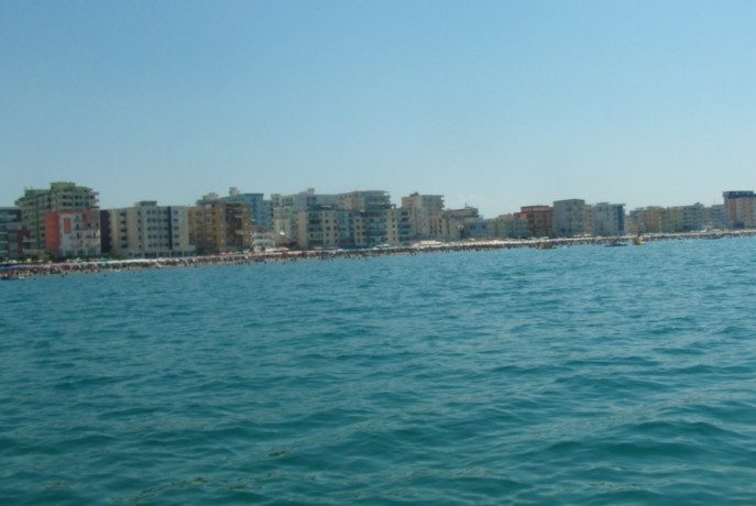 Plaża w Durres od strony morza